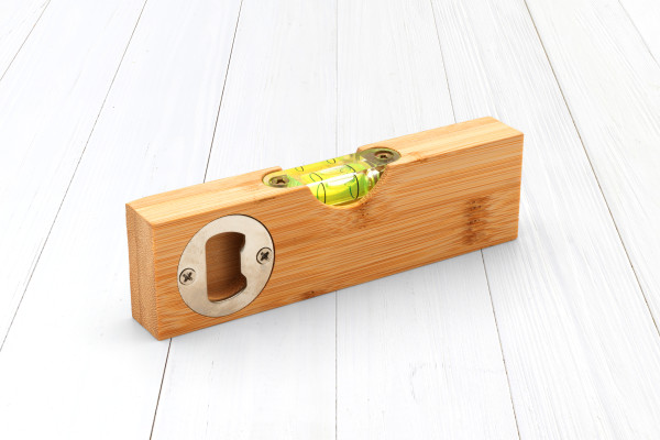Bambus Wasserwaage mit Flaschenöffner
